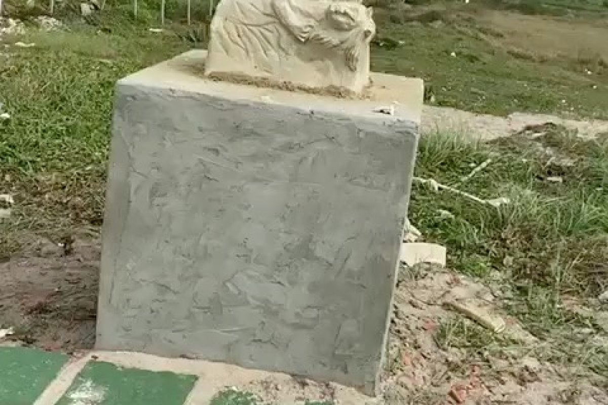 Vídeo: Vândalos destroem imagem de São Miguel Arcanjo, em Lauro de Freitas