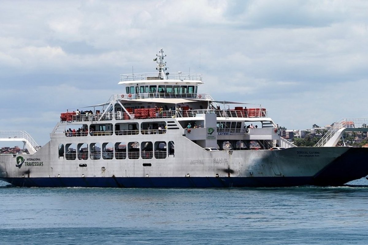 Ferry-boat retoma travessias aos fins de semana neste sábado (15) com movimento tranquilo