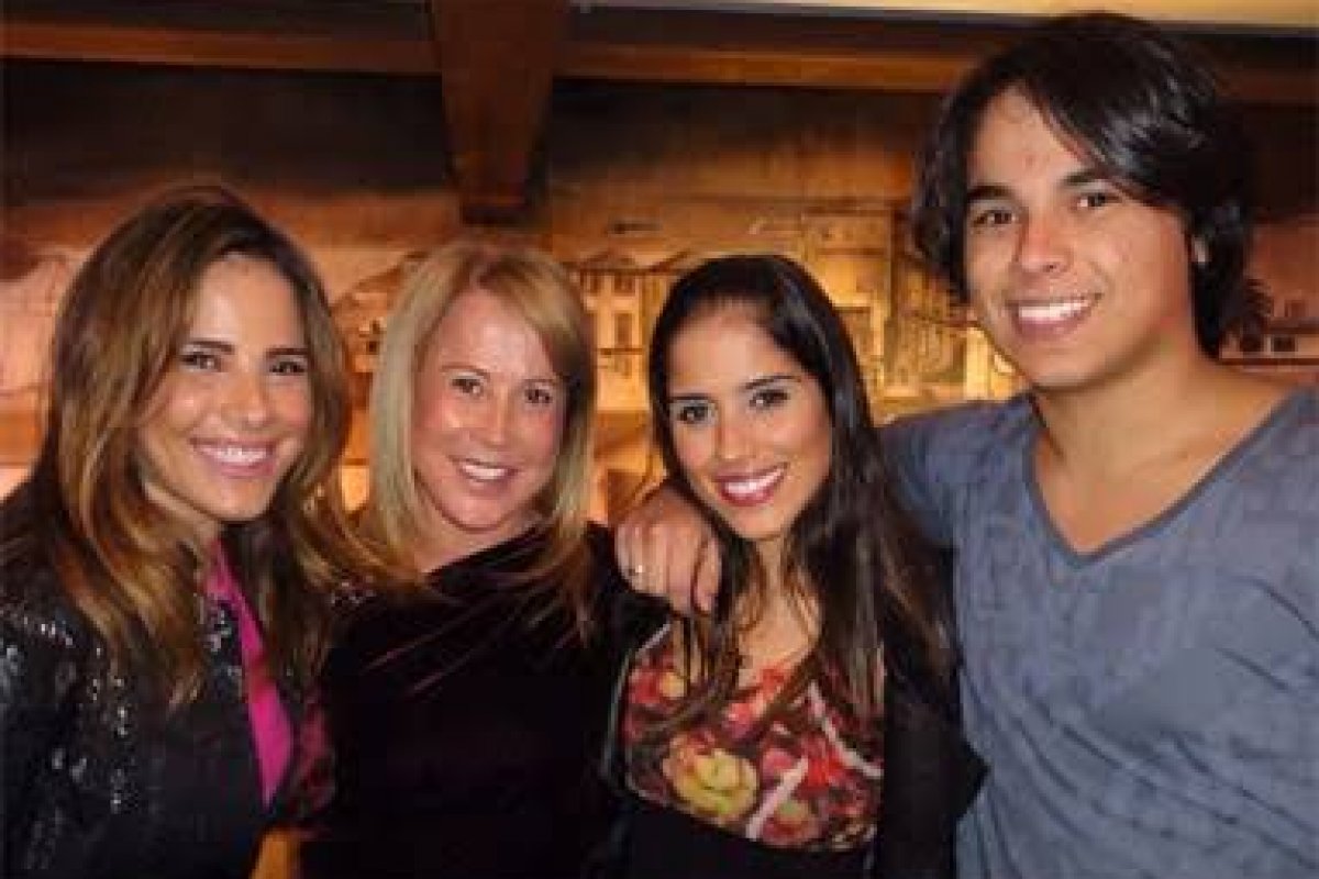 Wanessa e o irmão caçula Igor depuseram contra a mãe em processo contra Zezé Di Camargo