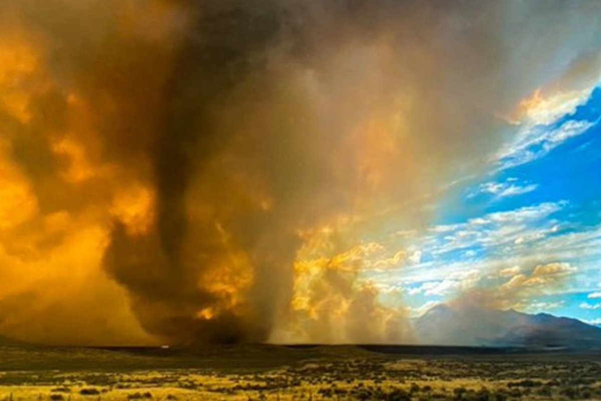 Estados Unidos emitem alerta para tornado de fogo