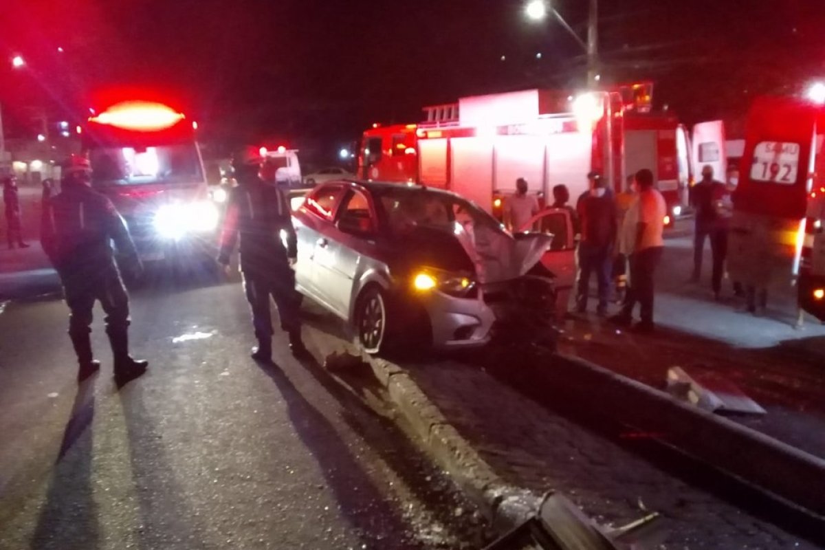 Acidente deixa seis feridos na Avenida San Martin, em Salvador