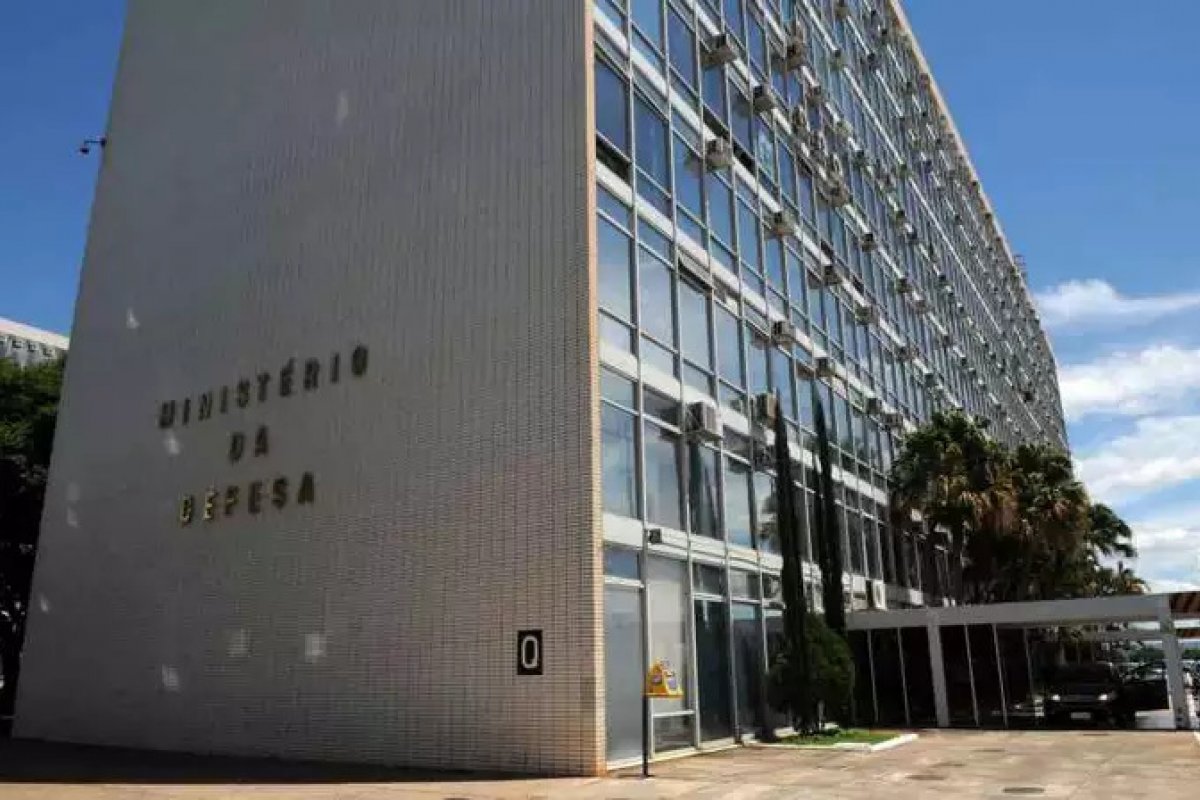 Orçamento da Defesa em 2021 deve ser superior ao destinado para Educação