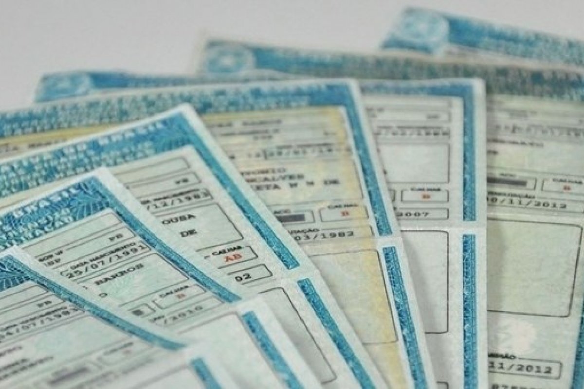 Senado vota PL que aumenta limite de pontos na CNH nesta terça (18)