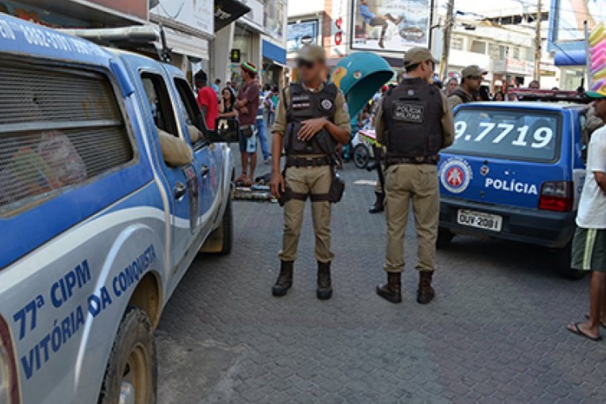 Homem é despejado de apartamento e invade outro para morar em condomínio em Vitória da Conquista