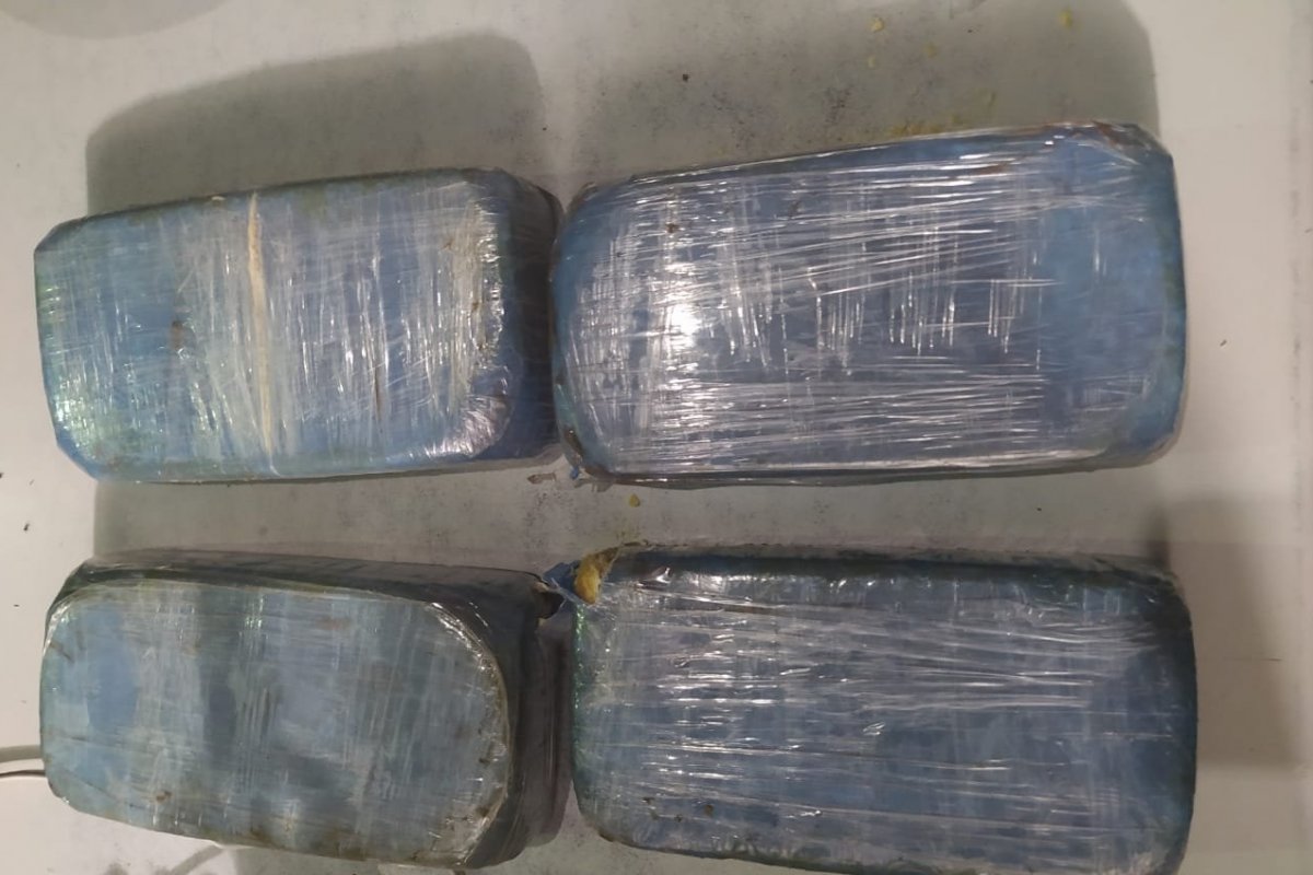 Polícia prende mulher com quilos de crack em Anguera, na Bahia