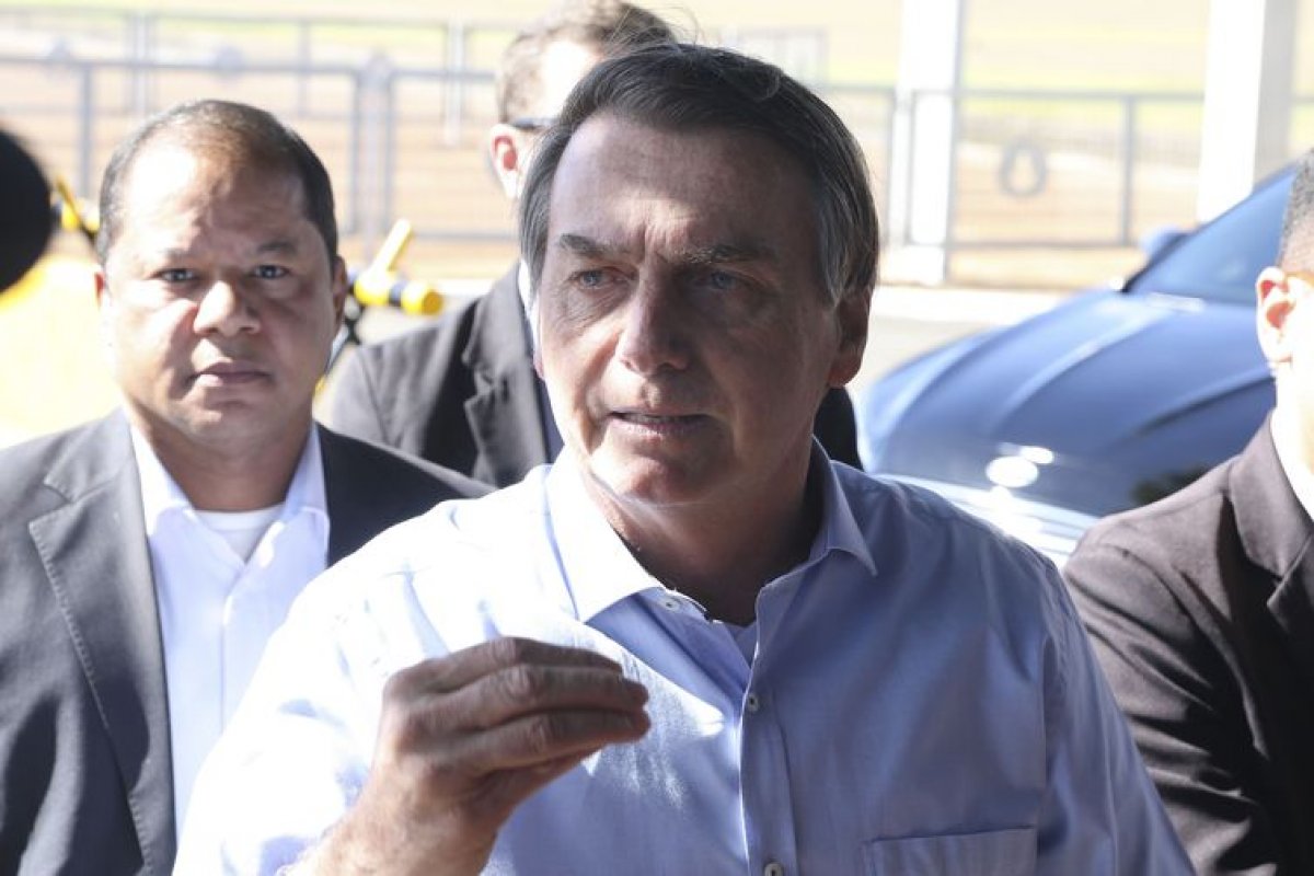 Bolsonaro descarta propor fim da multa de 40% do FGTS