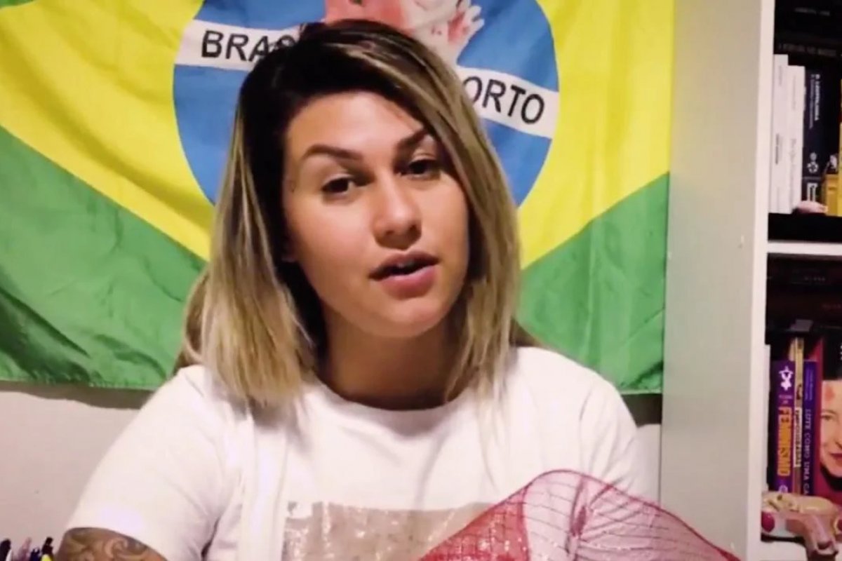 Anonymous divulga dados pessoais de Sara Winter no Twitter