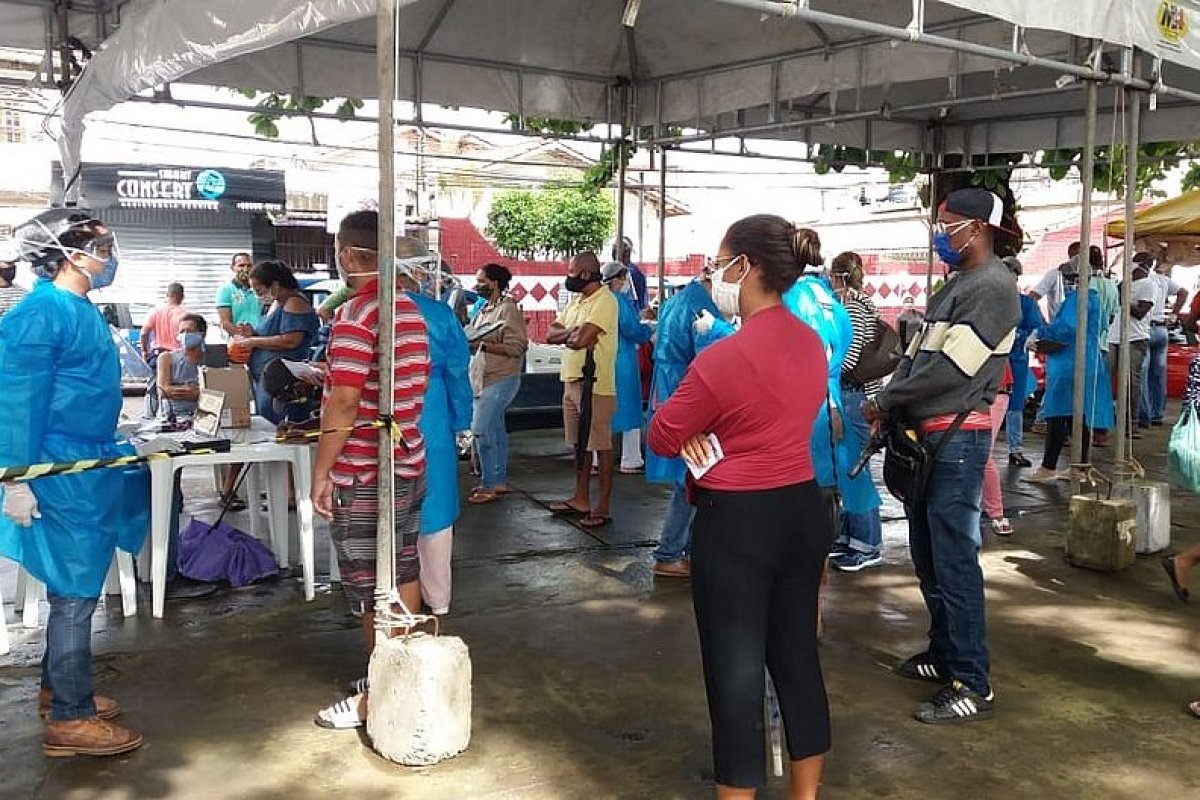 Salvador tem 17 bairros com mais de mil casos acumulados de Covid-19
