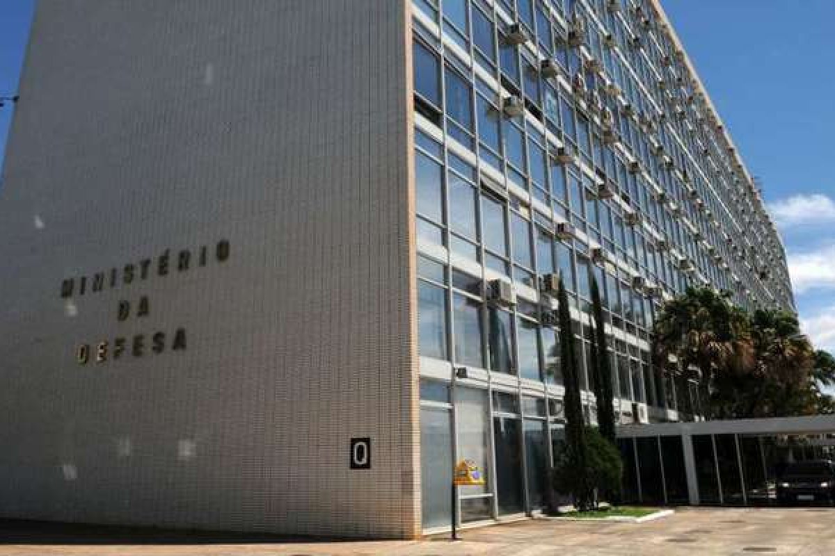 Ministério da Defesa nega que pasta terá mais dinheiro que Educação em 2021