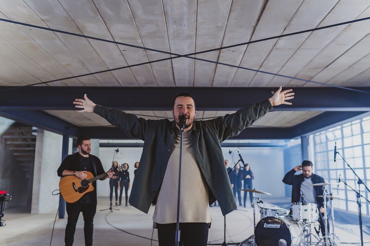 Isaías Saad lança “Egito”, primeira música de seu novo DVD