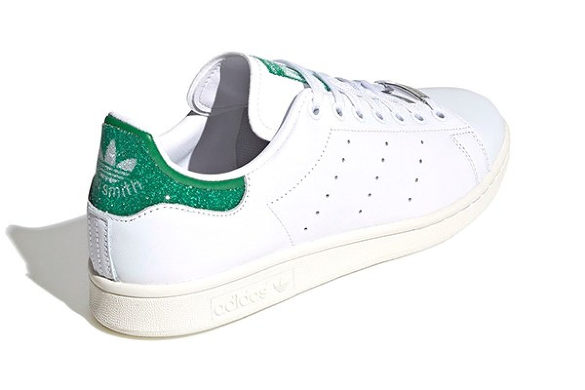 Adidas lança tênis com cristais swarovski