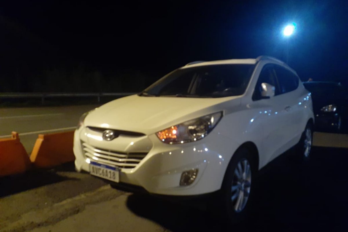 Homem é preso em flagrante por roubo de carro em Simões Filho