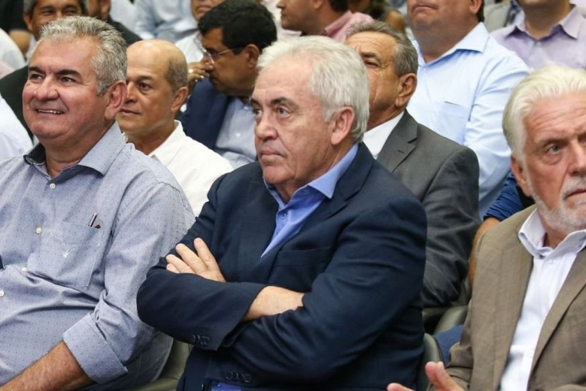 Jaques, Otto e Coronel votam pela derrubada do veto do presidente a reajuste de servidores