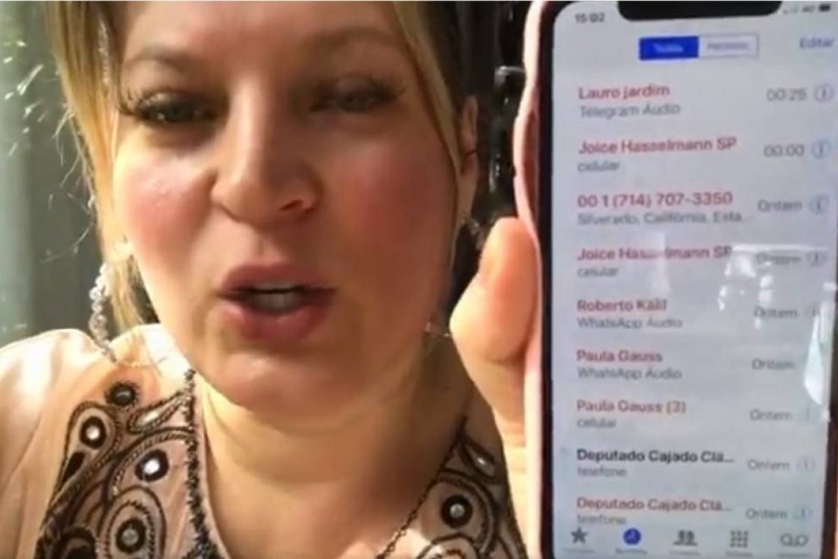 Líder do Governo no Congresso, deputada Joice Hasselmann afirma que teve celular hackeado