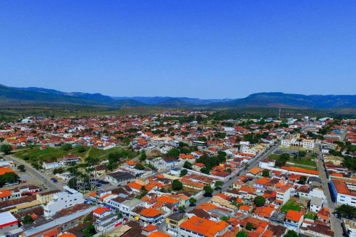 Prefeitura de Itambé decreta toque de recolher na cidade
