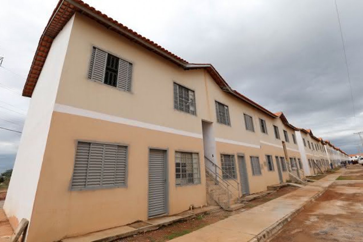 Governo deve lançar Casa Verde Amarela nesta terça-feira (25)