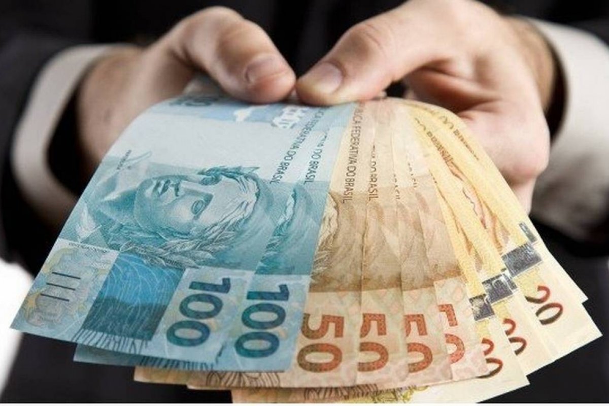 Congelamento dos salários dos servidores continua a repercutir após Câmara contrariar decisão do Senado