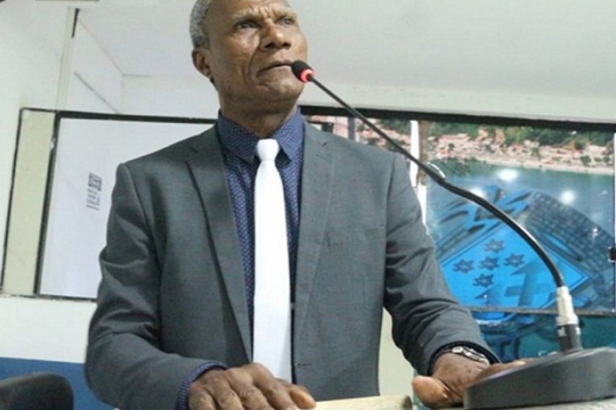 Vereador de Ilhéus critica PL que ele mesmo criou e vira chacota em sessão