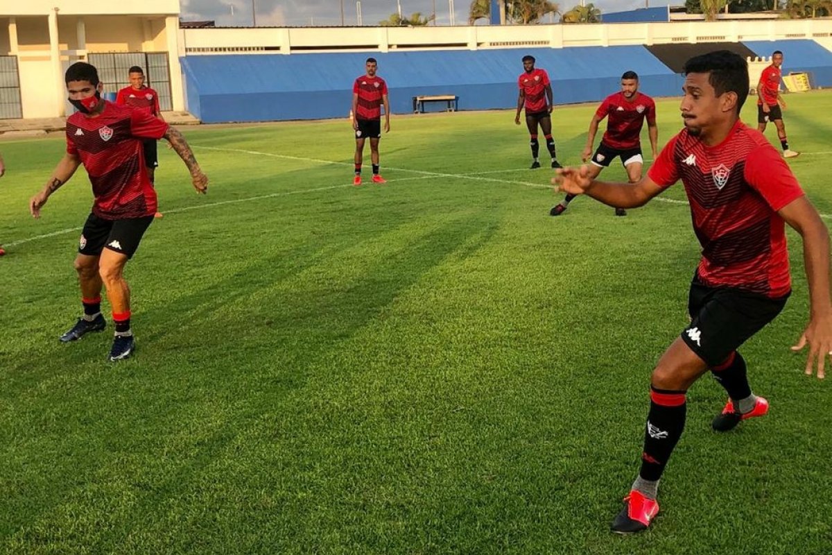 Em busca do segundo triunfo na Série B, Vitória visita CRB no Rei Pelé