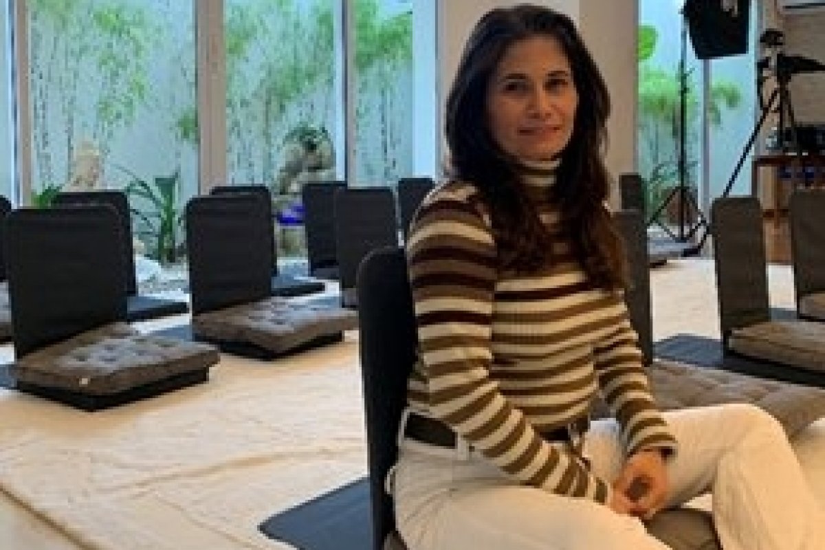 Rosane Abude lança programa de aulas de Yoga online