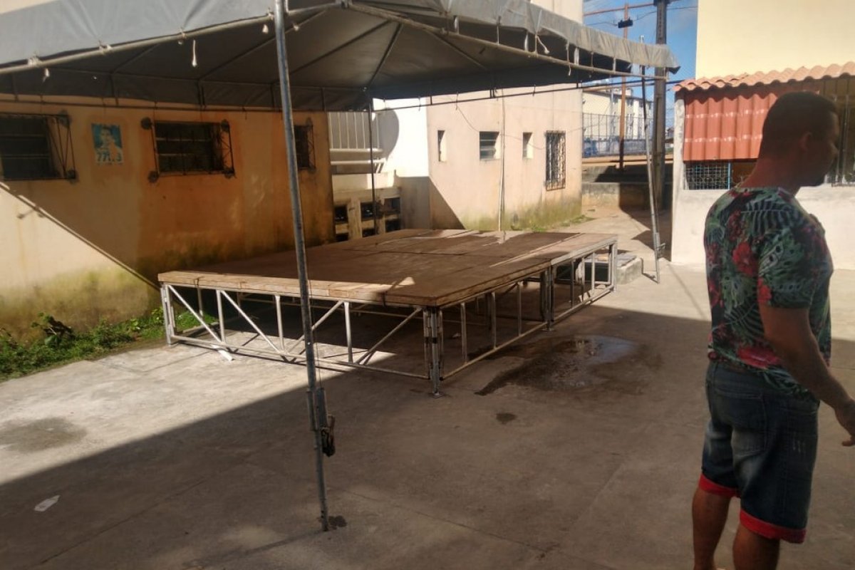 Moradores denunciam e PM desmonta palco de evento que aconteceria em Salvador