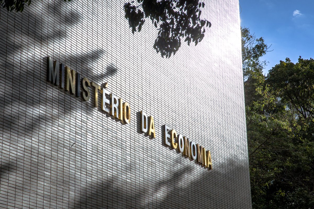 Contratados por concurso no governo federal é o menor desde 2012