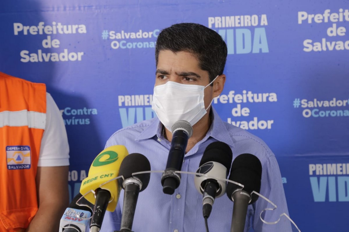 "Acho um absurdo, irresponsável, incompatível com a vida pública" diz ACM Neto sobre suposta agressão do presidente ao jornalista de O Globo