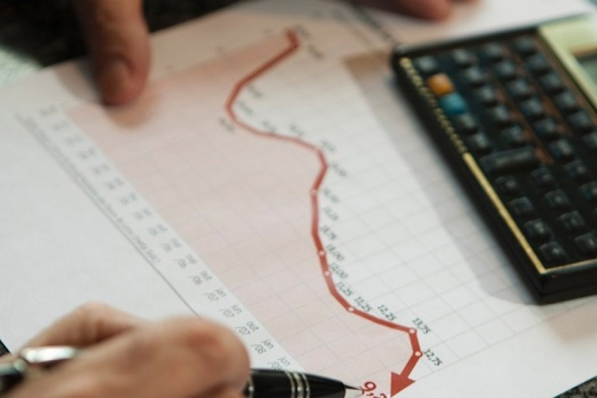 Economistas apontam melhora na queda do PIB de 2020