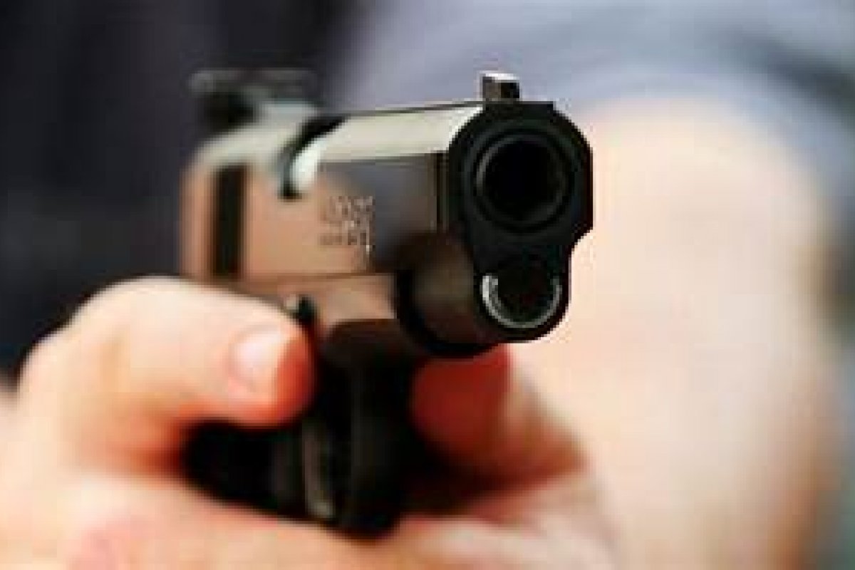 Padastro e enteado são mortos a tiros em Feira de Santana