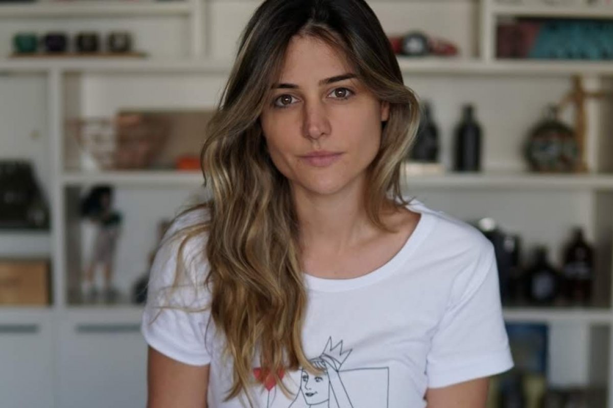 Juliana Gonçalez lança linha de camisetas com 50% do lucro revertido à ONGs