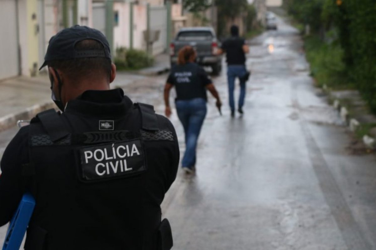 Veja vídeo: Policia Civil deflagra nesta manhã operação que envolve adolescentes e vendas de drogas sintéticas