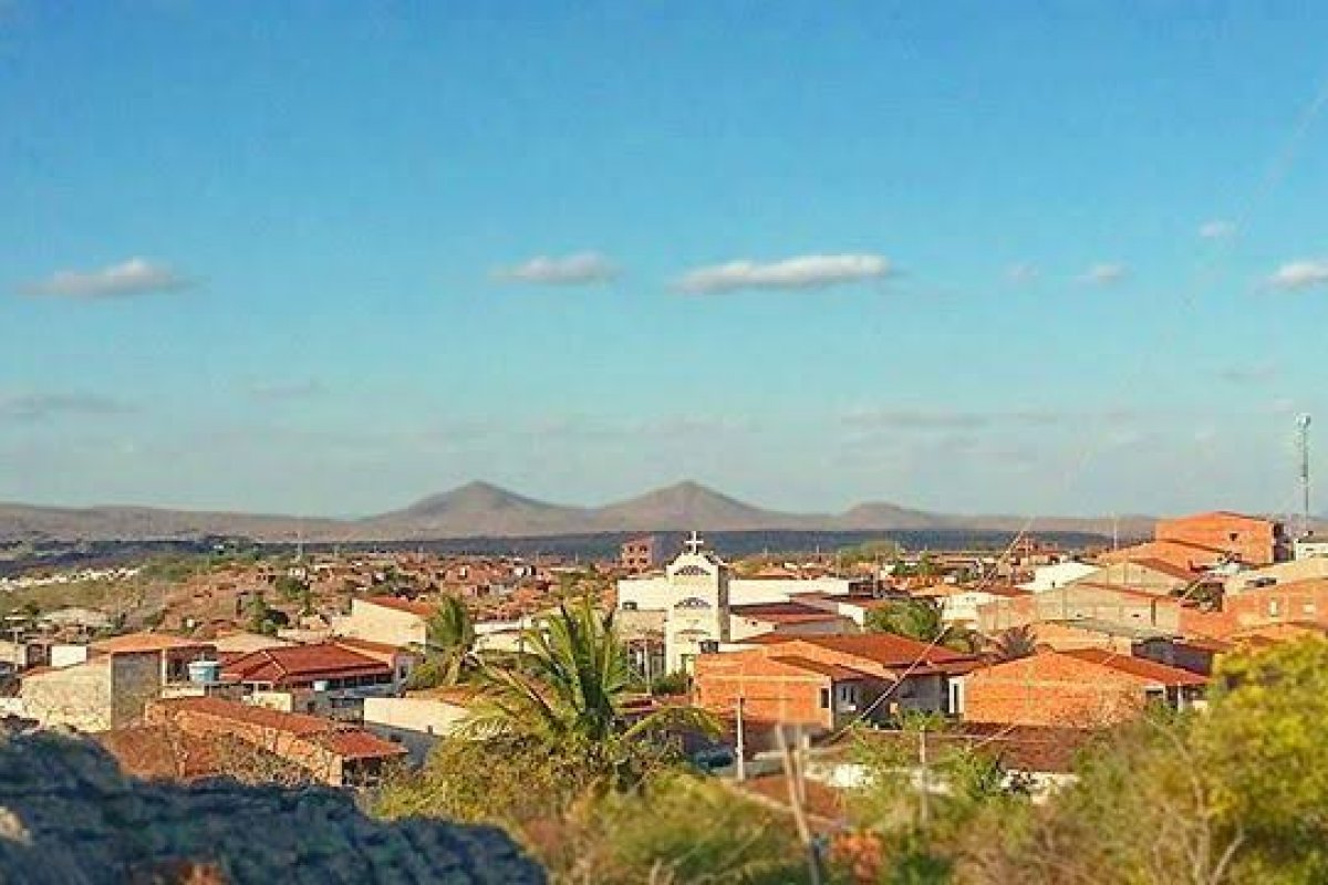 MP-BA: Prefeito de Santa Brígida é obrigado a retirar propaganda do Instagram e Facebook