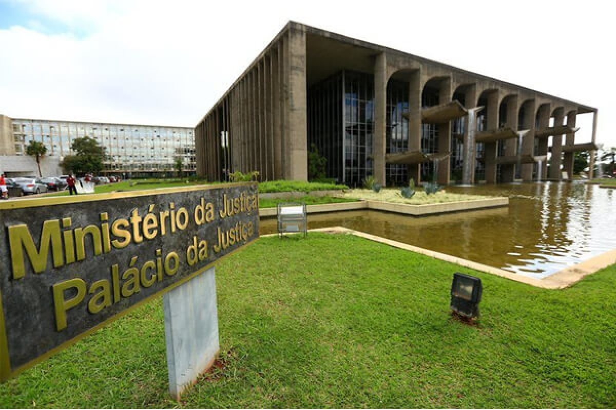 PSOL cobra do Ministério da Justiça informações sobre investigação à site que denuncia fake news