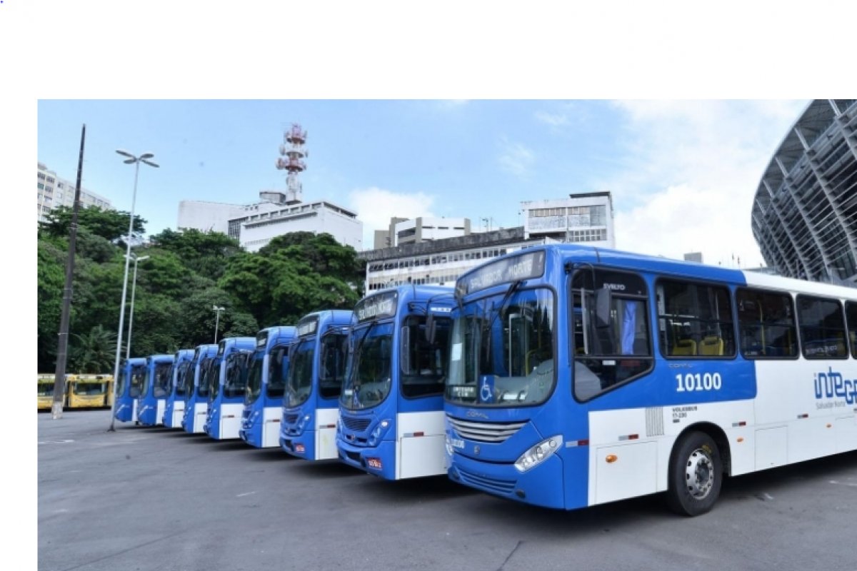 Ônibus com ar-condicionado só começam a circular em Salvador no mês de agosto