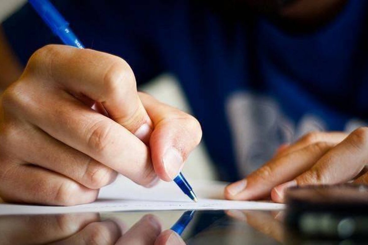 Três em cada 10 brasileiros não compreendem o que leem