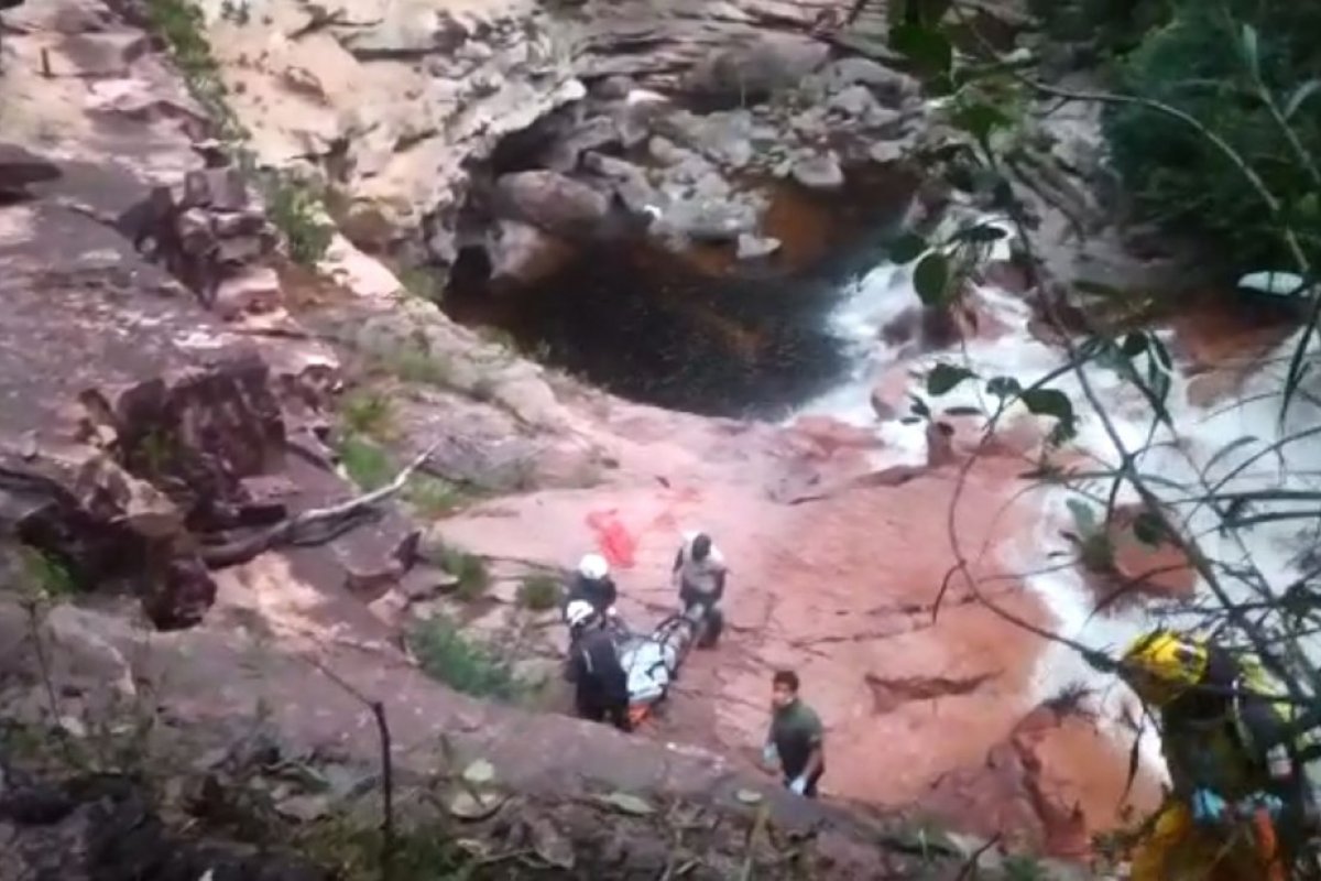 Bombeiros encontram casal de turistas franceses que desapareceram em uma trilha na Chapada Diamantina