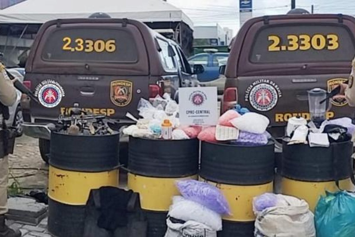 Polícia desarticula "Bunker" de refino e distribuição de drogas em Pernambués