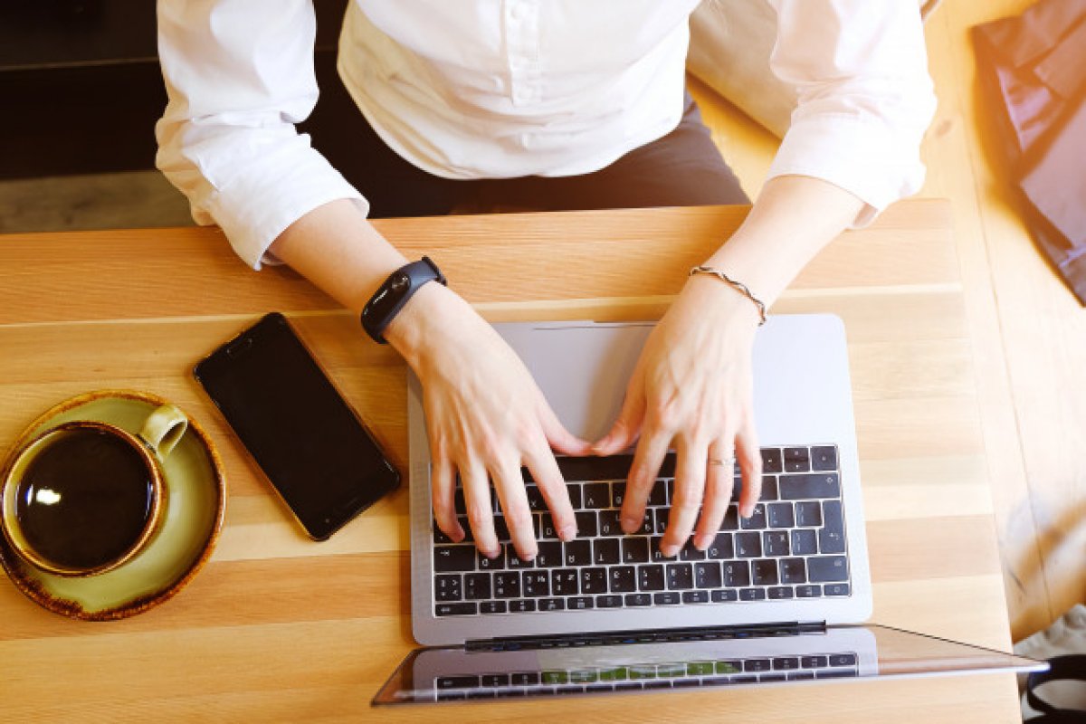 Em um ano, 745 mil pessoas passaram a trabalhar em casa, diz IBGE