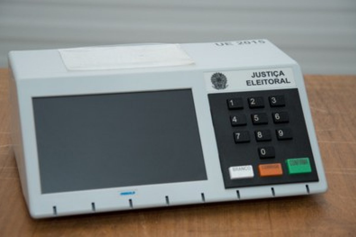 Teste de verificação das urnas eletrônicas para eleições começam nesta quarta-feira (26)