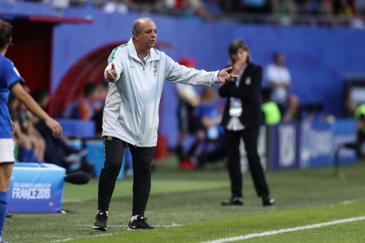 Técnico Vadão deixa comando da Seleção Brasileira de Futebol Feminino