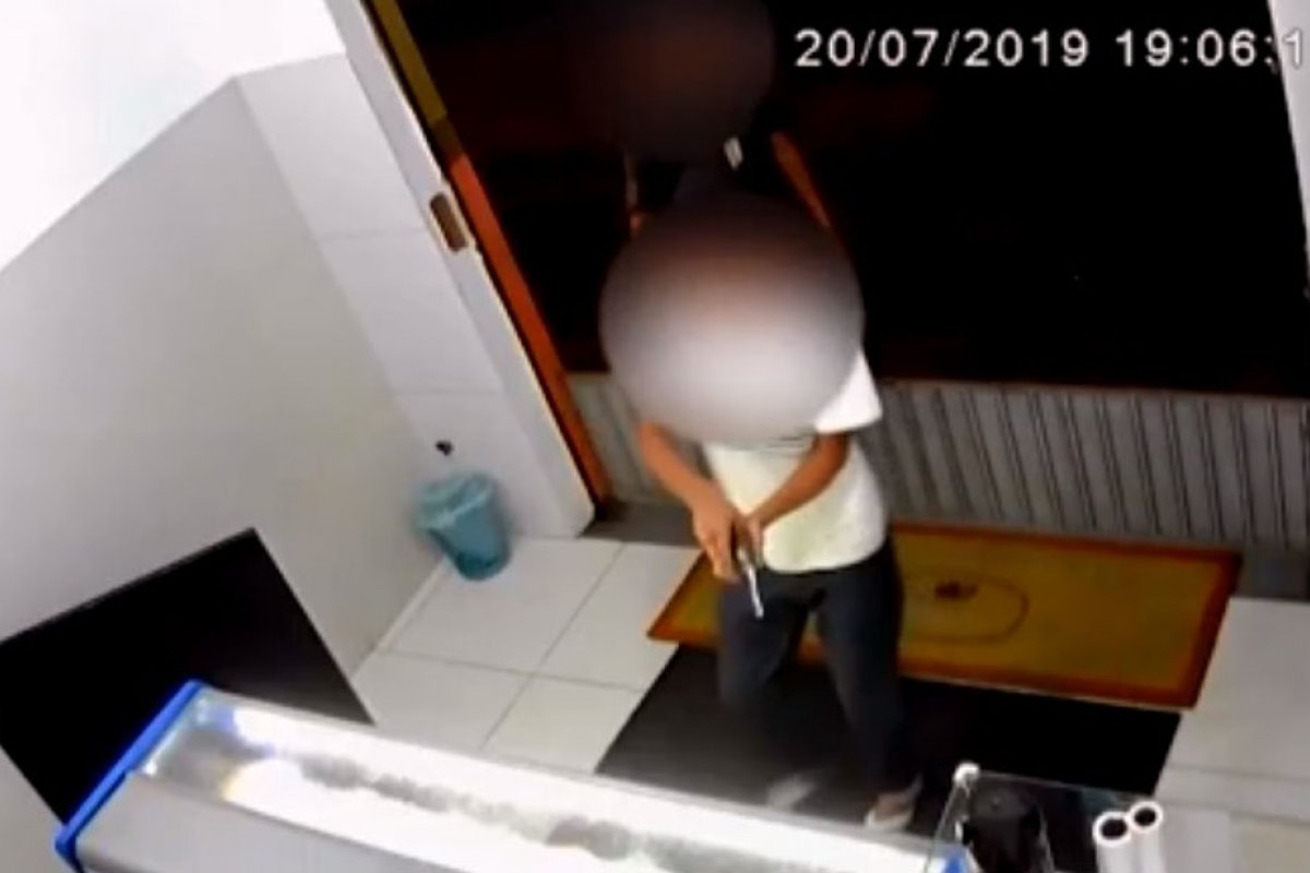 Três jovens são apreendidos após roubo de dinheiro e um bolo