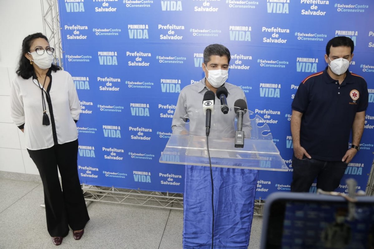 "Pode fechar rua, queimar pneu, as decisões serão técnicas", rebate Neto sobre protestos à lockdown nos bairros