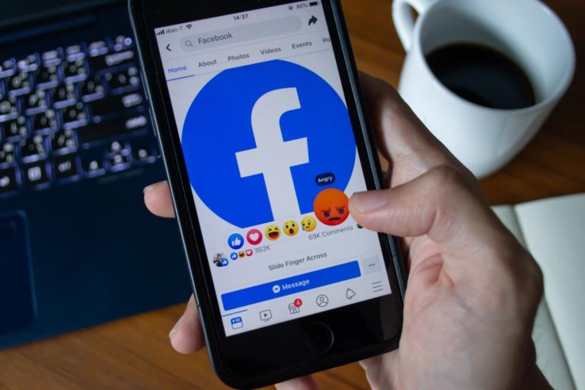 Erro no Facebook exibe pornografia em links da plataforma