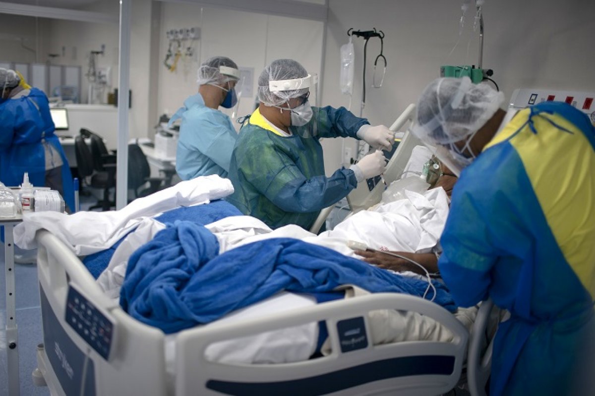 Covid-19: Brasil mantém média diária de mil mortes em agosto, aponta Fiocruz