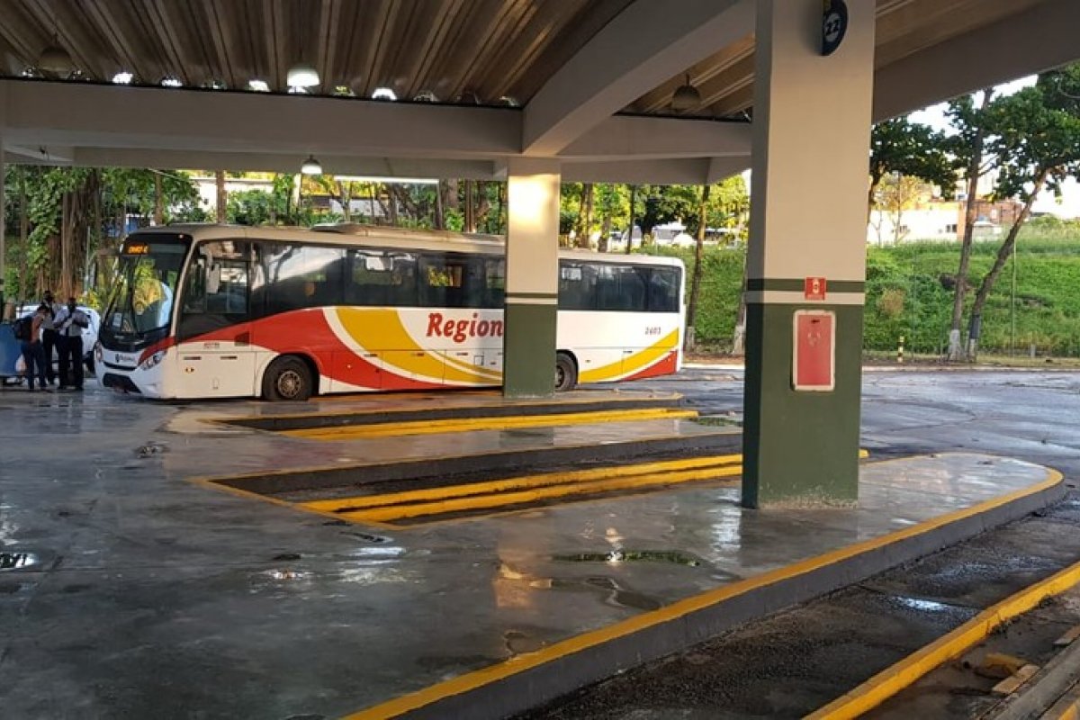 Decreto impõe suspensão do transporte intermunicipal em três cidades na Bahia