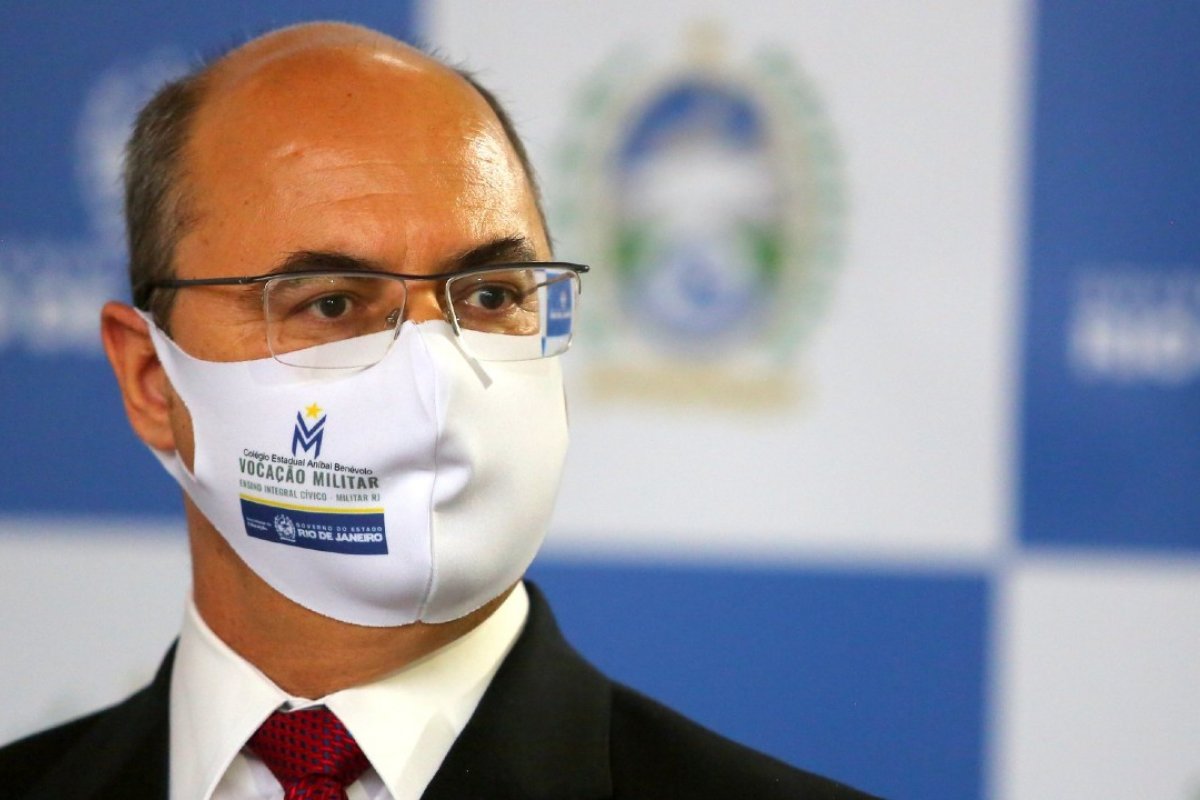 E-mails mostram que Witzel intermediou contratos da primeira-dama com empresário