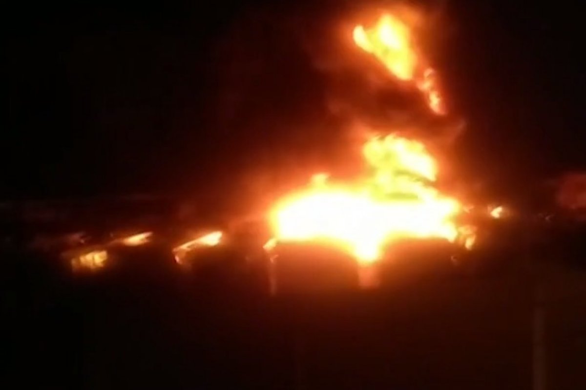 Incêndio atinge garagem de ônibus em Ilhéus