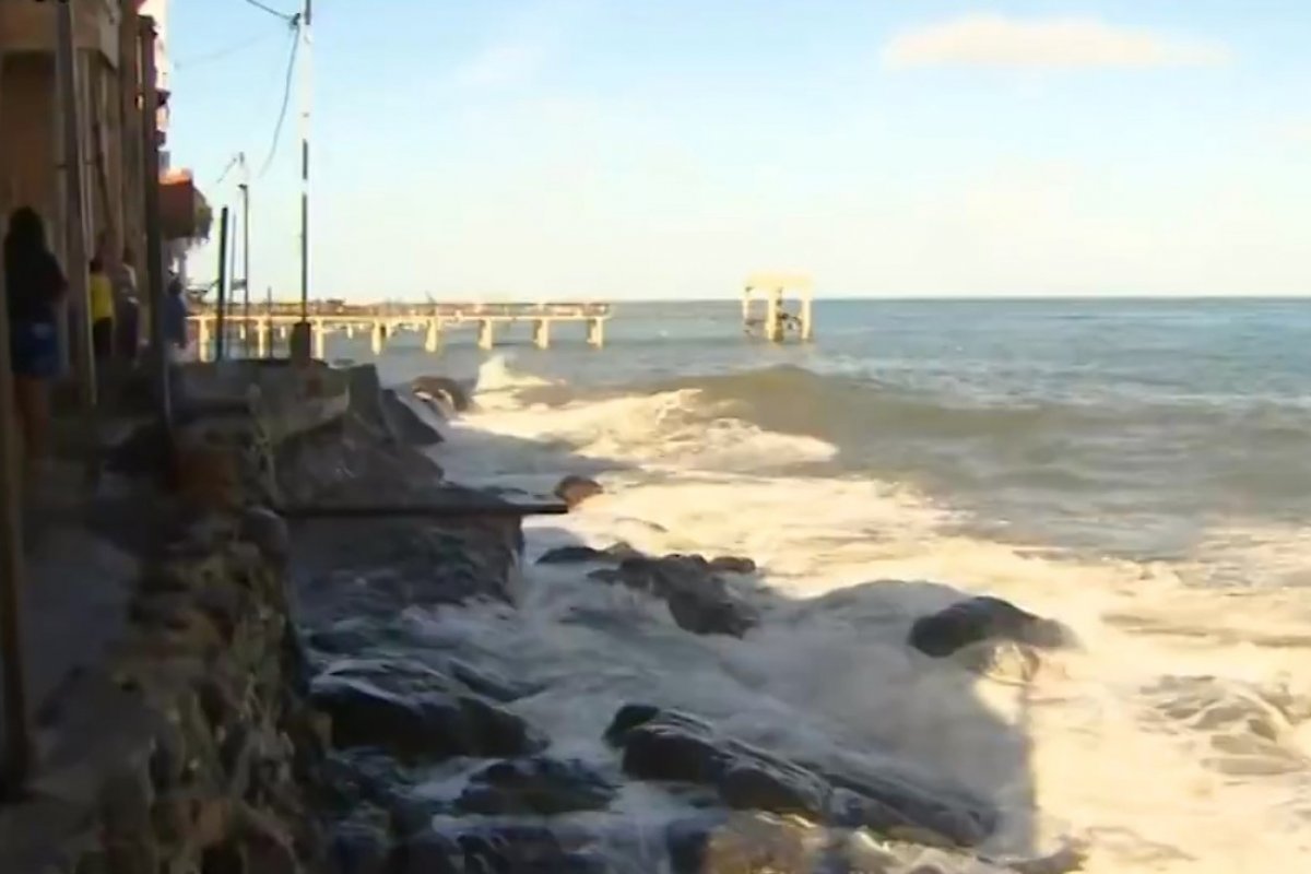 Píer cai na Gamboa de Baixo, em Salvador