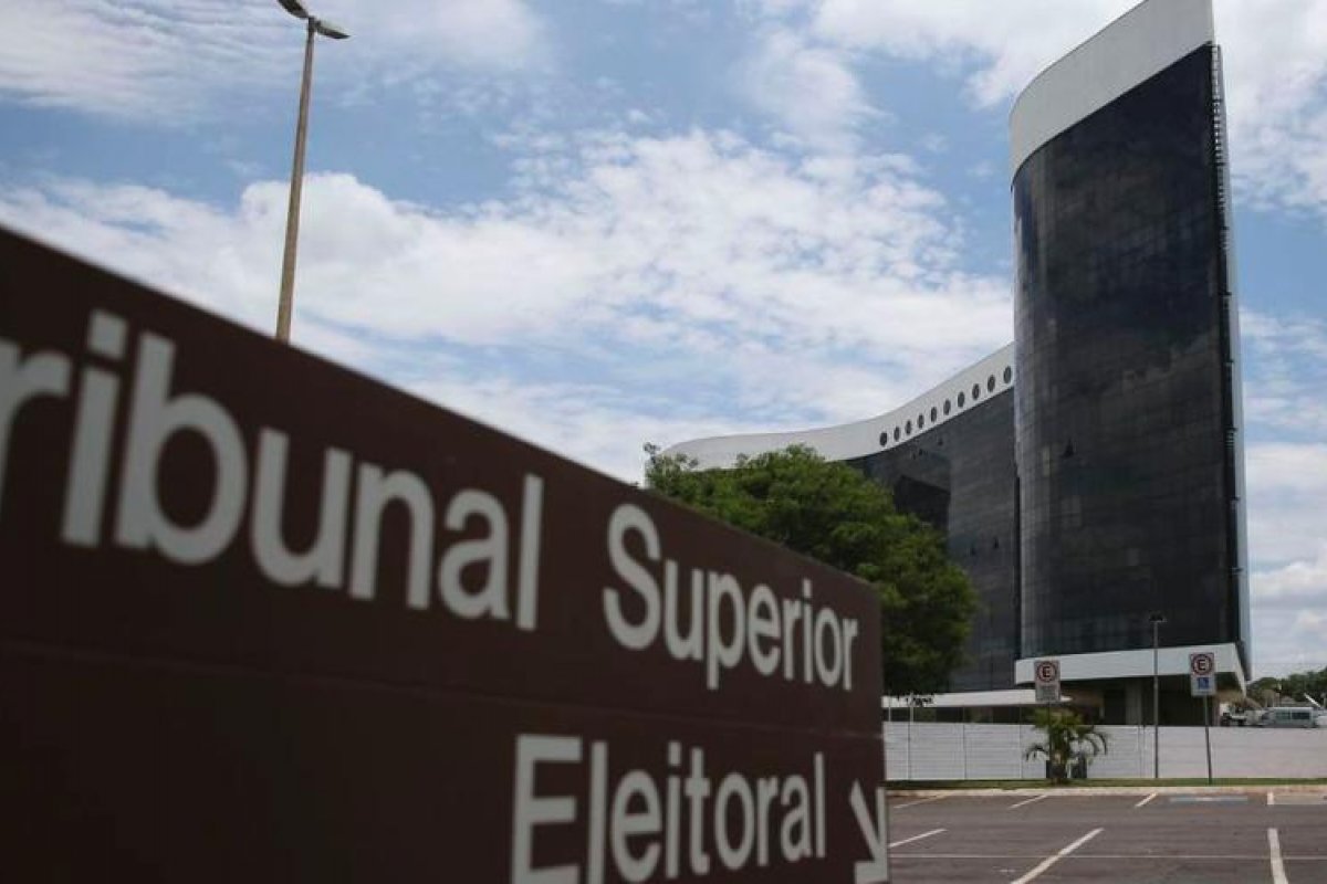 Divisão do Fundo Eleitoral entre candidatos negros e brancos não tem regras e dá espaço para fraudes