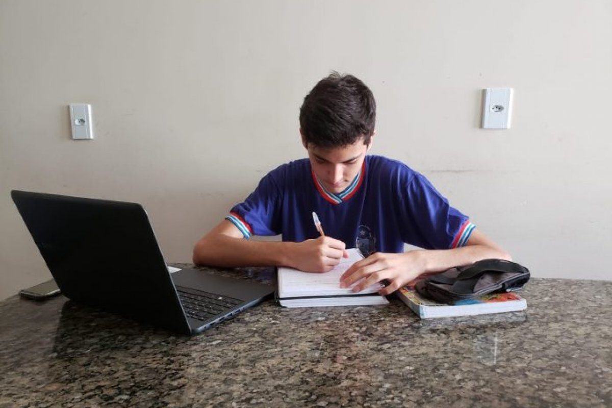 Enem: Secretaria da Educação realiza aula virtual de Literatura nesta terça (1)